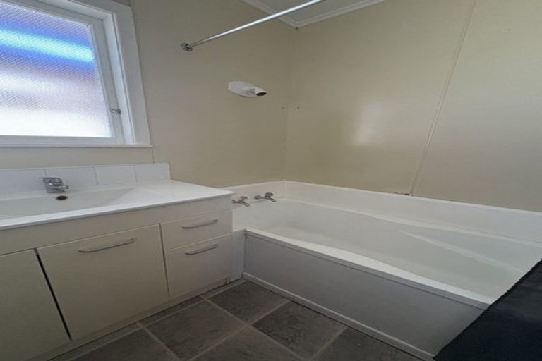 Photo of property in 65b Robinson Avenue, Holdens Bay, Rotorua, 3010