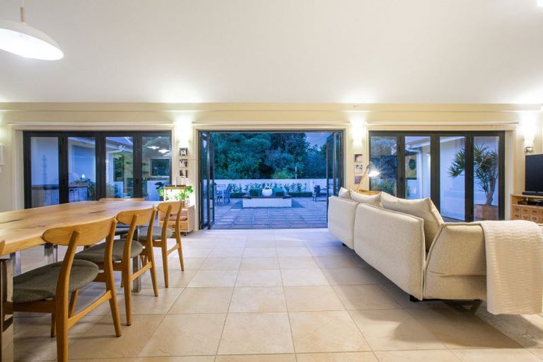 Photo of property in 90 Peka Peka Road, Peka Peka, Waikanae, 5391