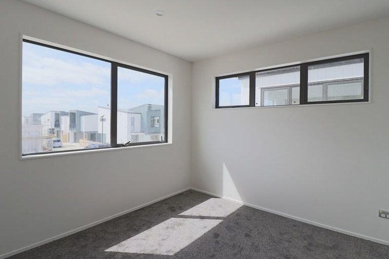 Photo of property in 11 John Gray Street, Papakura, 2110