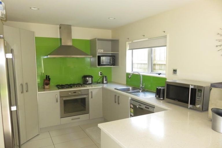 Photo of property in 17 Wantwood Grove, Churton Park, Wellington, 6037