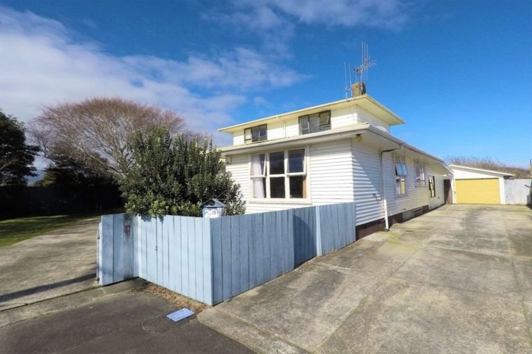 Photo of property in 20 Forth Street, Levin, 5510