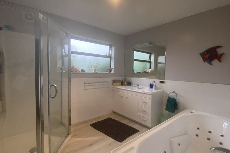 Photo of property in 9 Fastness Crescent, Wanaka, 9305