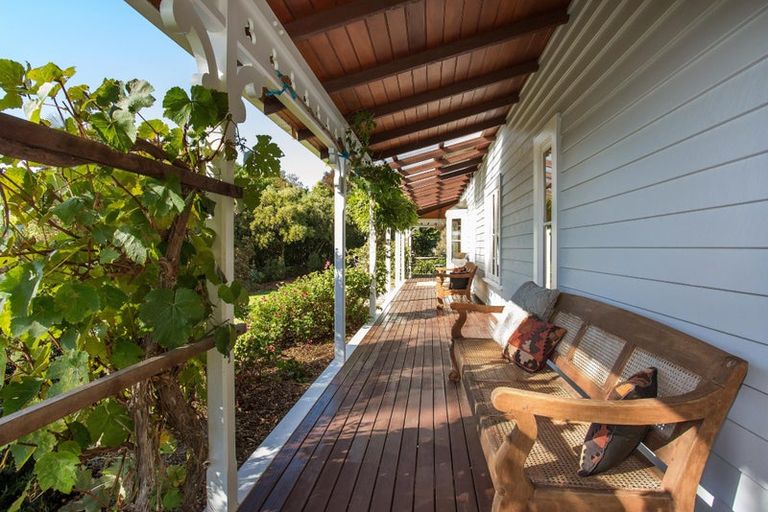 Photo of property in 23 Hyndhope Road, Kennedys Bush, Christchurch, 8025