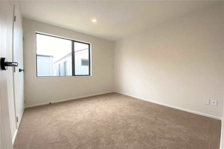 Photo of property in 14 Possum Lane, Hobsonville, Auckland, 0616