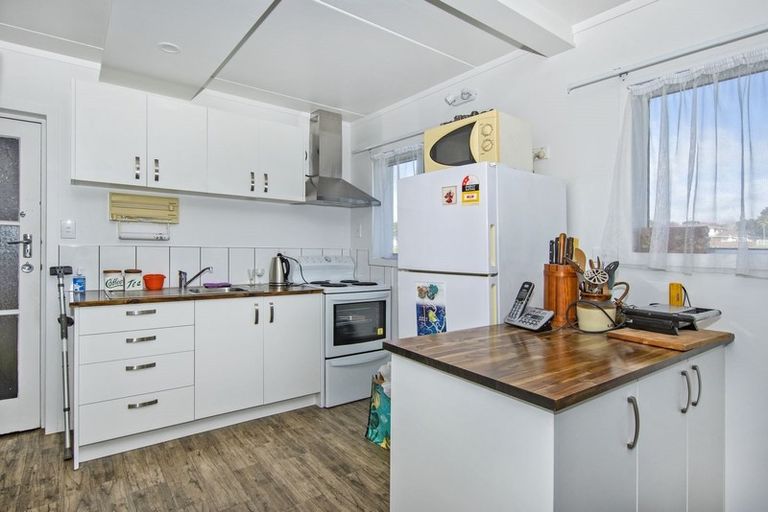 Photo of property in 13 Lilian Street, Te Kamo, Kamo, 0112