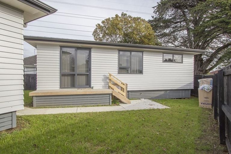 Photo of property in 5 Mcburney Place, Mangere East, Auckland, 2024