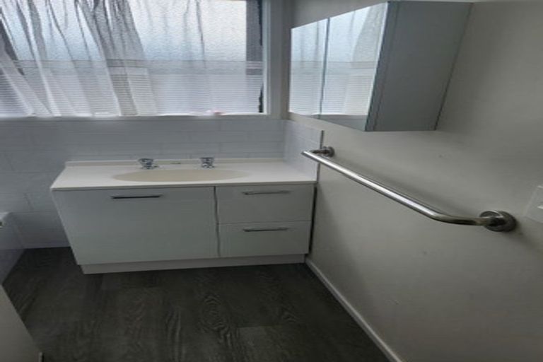 Photo of property in 2/24 Station Road, Takanini, 2112