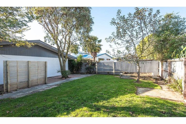 Photo of property in 26 Gibbs Drive, Woodend, 7610