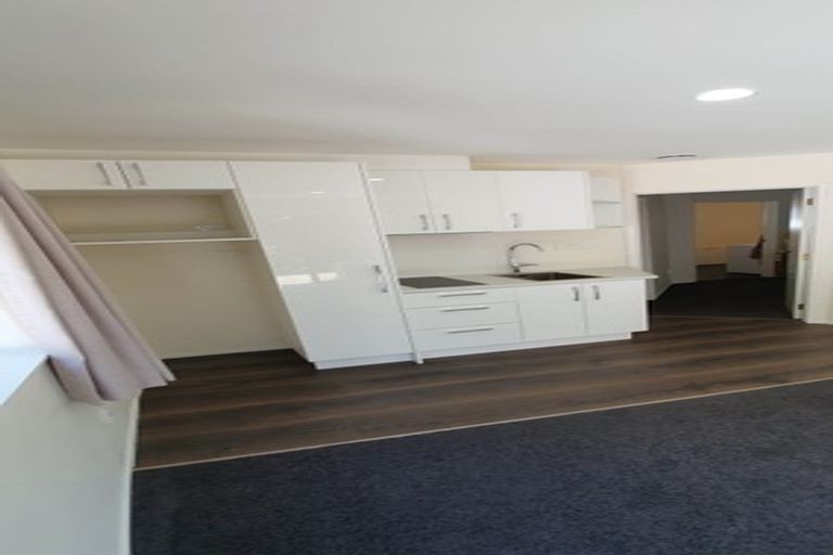 Photo of property in 68a Vipond Road, Stanmore Bay, Whangaparaoa, 0932