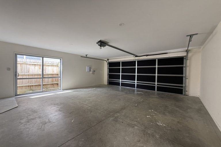 Photo of property in 24c Bradbury Road, Botany Downs, Auckland, 2010
