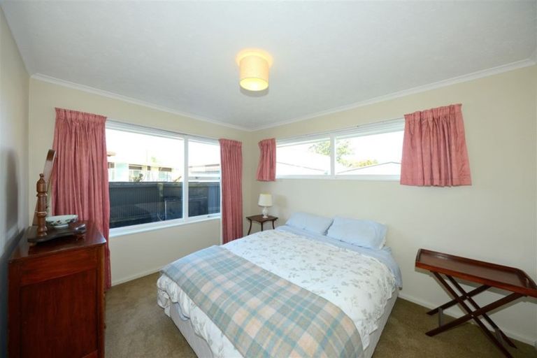 Photo of property in 51 Kent Lodge Avenue, Avonhead, Christchurch, 8042