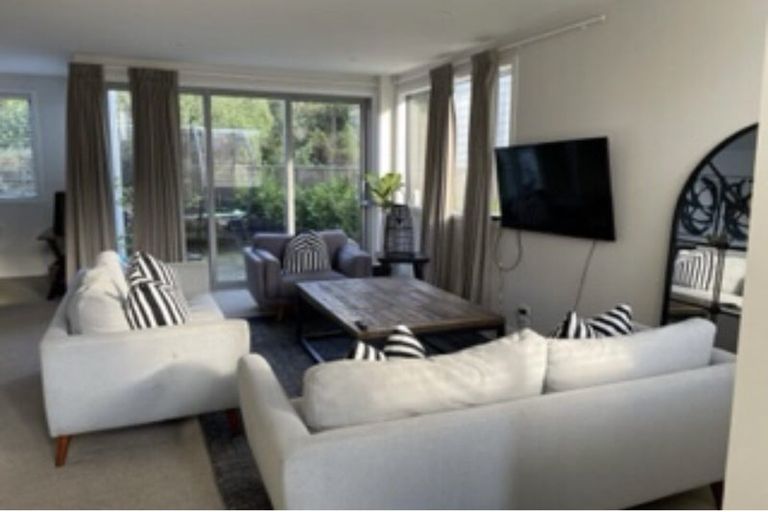 Photo of property in 14 Glide Lane, Whitby, Porirua, 5024