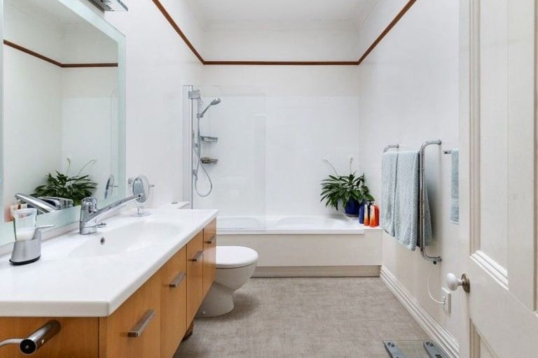 Photo of property in 380 Tinakori Road, Thorndon, Wellington, 6011