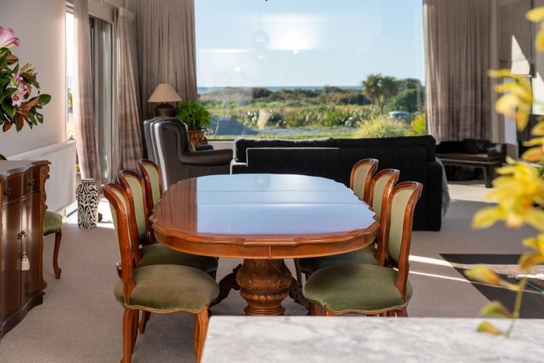 Photo of property in 14 Takahe Drive, Paraparaumu Beach, Paraparaumu, 5032