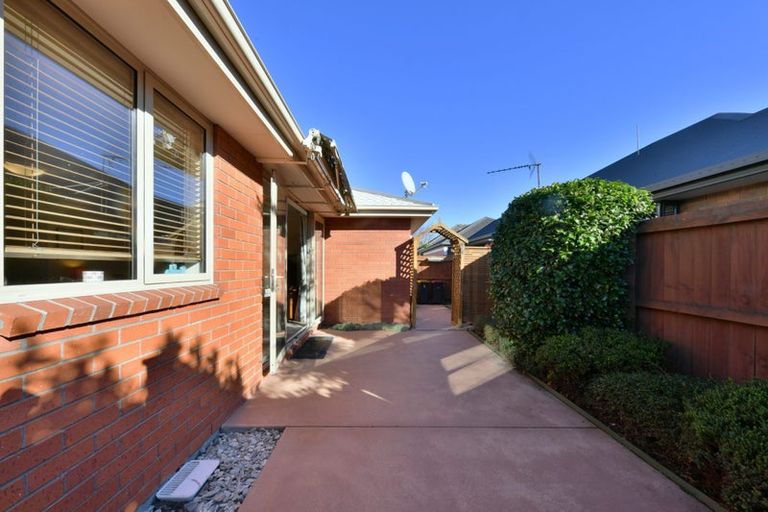 Photo of property in 4/108 Yaldhurst Road, Sockburn, Christchurch, 8042