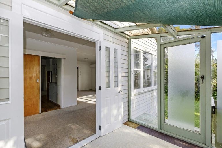 Photo of property in 5a Whitehouse Road, Titahi Bay, Porirua, 5022
