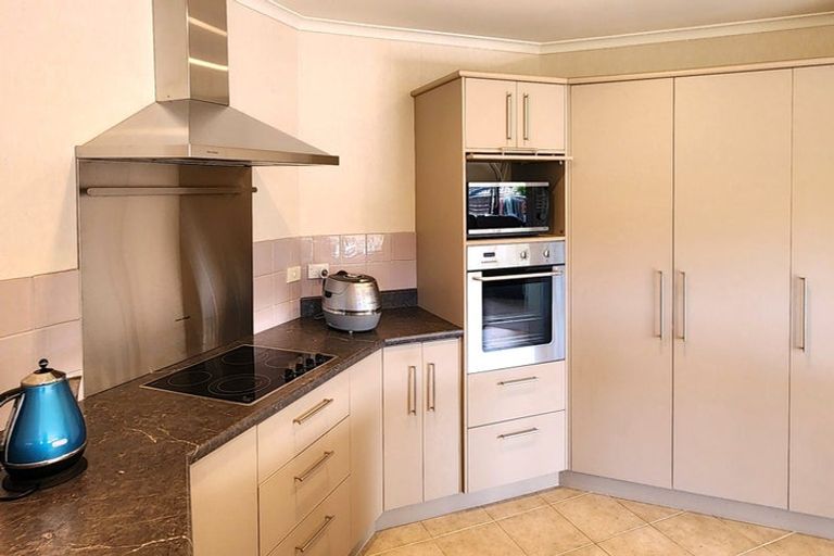 Photo of property in 47 William Gamble Drive, Greenhithe, Auckland, 0632