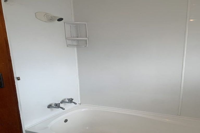 Photo of property in 5 Dennis Road, Papatoetoe, Auckland, 2025