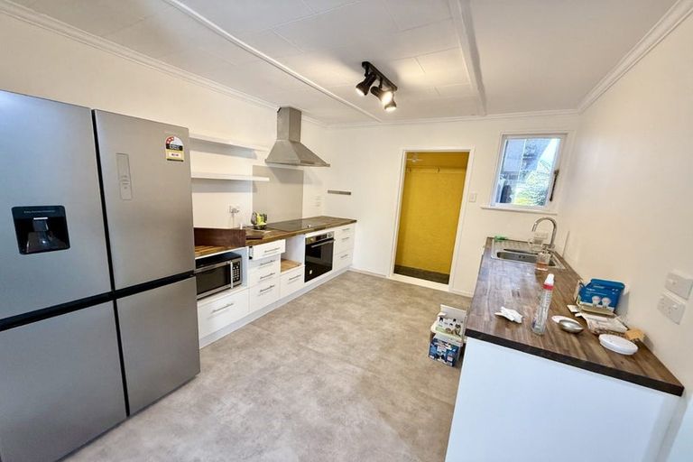 Photo of property in 5 Johnston Grove, Taita, Lower Hutt, 5011