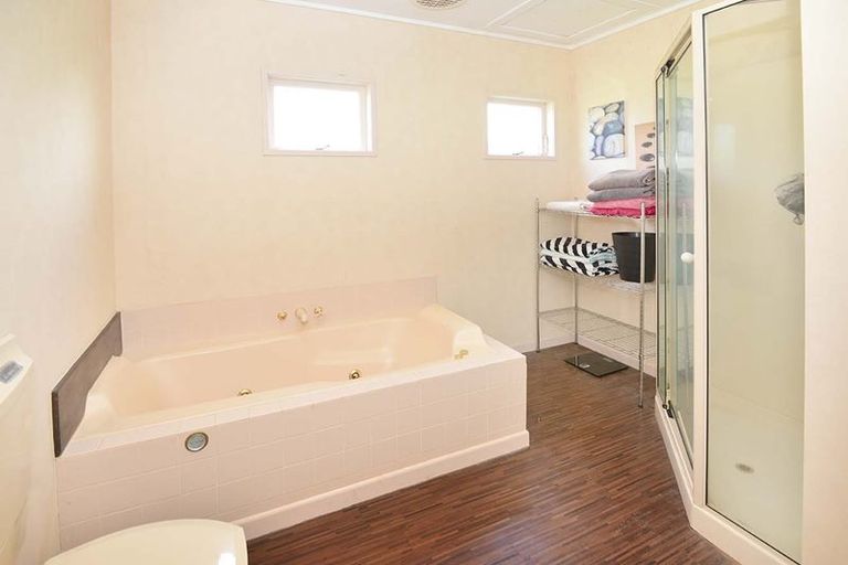 Photo of property in 579b Inland Road, Helensville, 0875