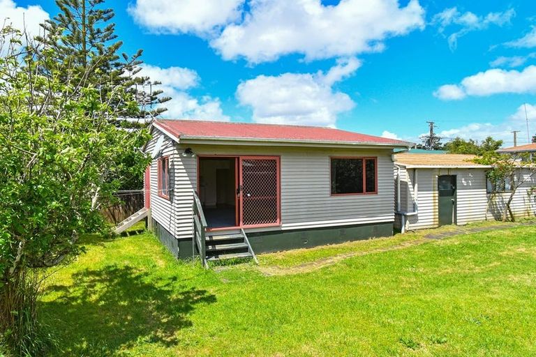 Photo of property in 17 Matapouri Road, Mangere Bridge, Auckland, 2022