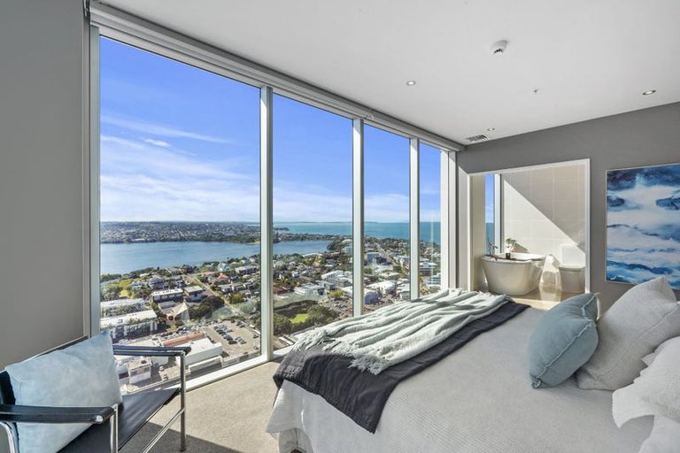 Photo of property in Sentinel Apartments, 2703/3 Northcroft Street, Takapuna, Auckland, 0622