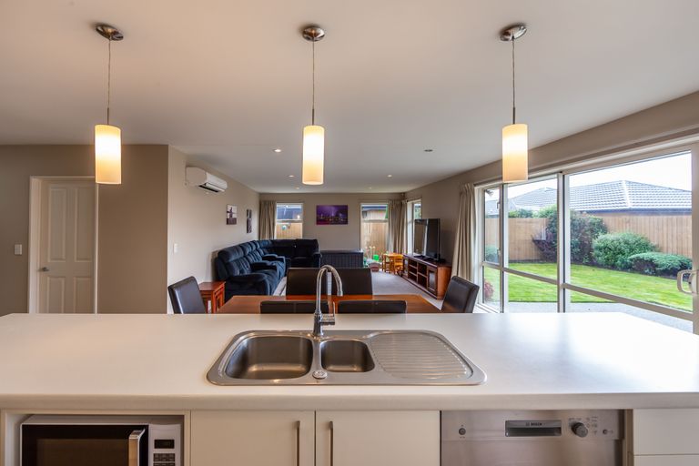 Photo of property in 12 Richmond Avenue, Halswell, Christchurch, 8025