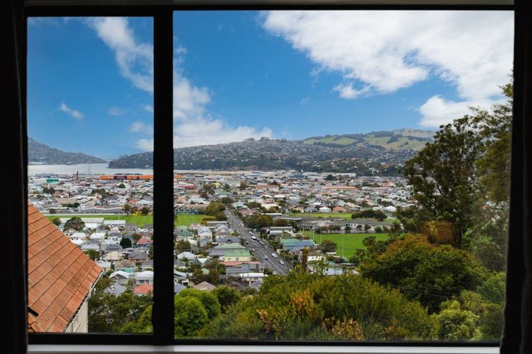 Photo of property in 11 Middleton Road, Kew, Dunedin, 9012