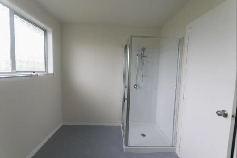Photo of property in 6 Kilcar Place, Massey, Auckland, 0614
