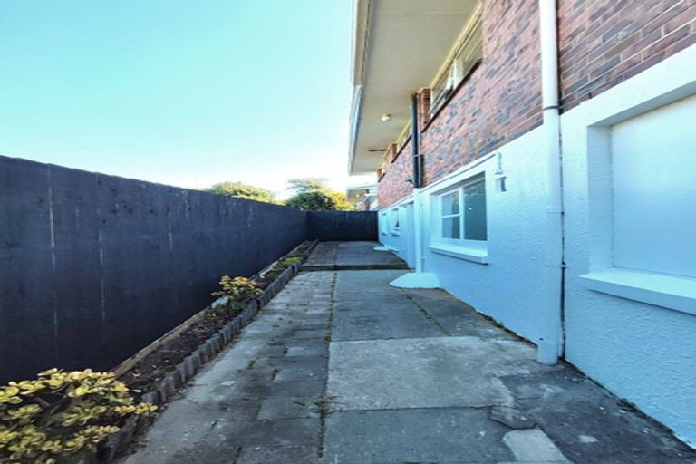 Photo of property in 8 Tye Road, Hillcrest, Auckland, 0627