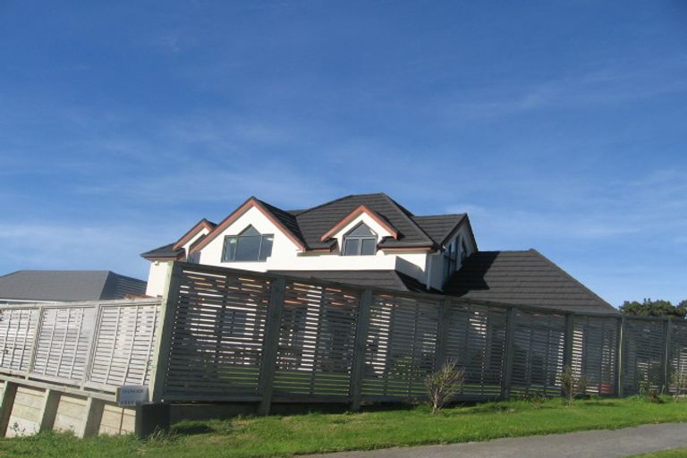 Photo of property in 5 The Topdeck, Whitby, Porirua, 5024