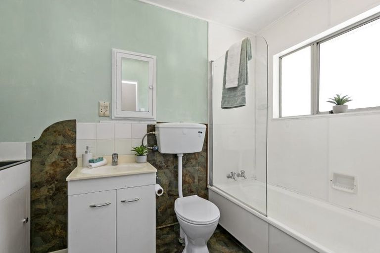 Photo of property in 30f1 Arapiko Street, Johnsonville, Wellington, 6037