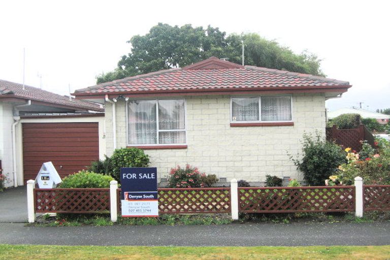 Photo of property in 18 Strathfield Avenue, Dallington, Christchurch, 8061