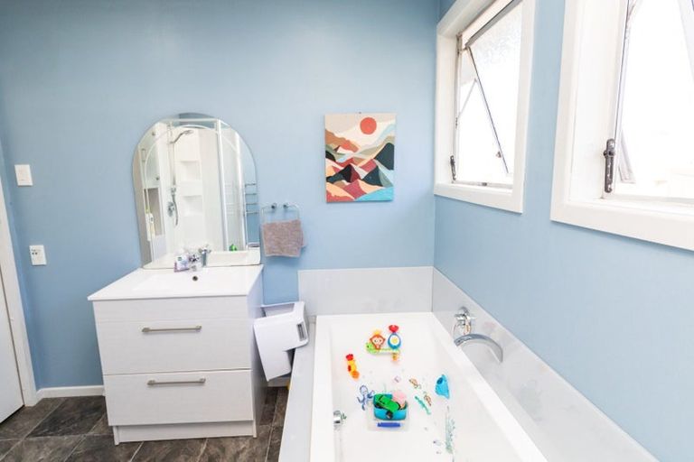 Photo of property in 1 Tiroiti Grove, Stokes Valley, Lower Hutt, 5019