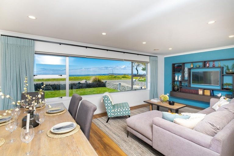 Photo of property in 60 Le Quesne Road, Bay View, Napier, 4104