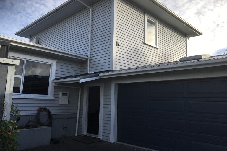 Photo of property in 108 Seaview Road, Paraparaumu Beach, Paraparaumu, 5032