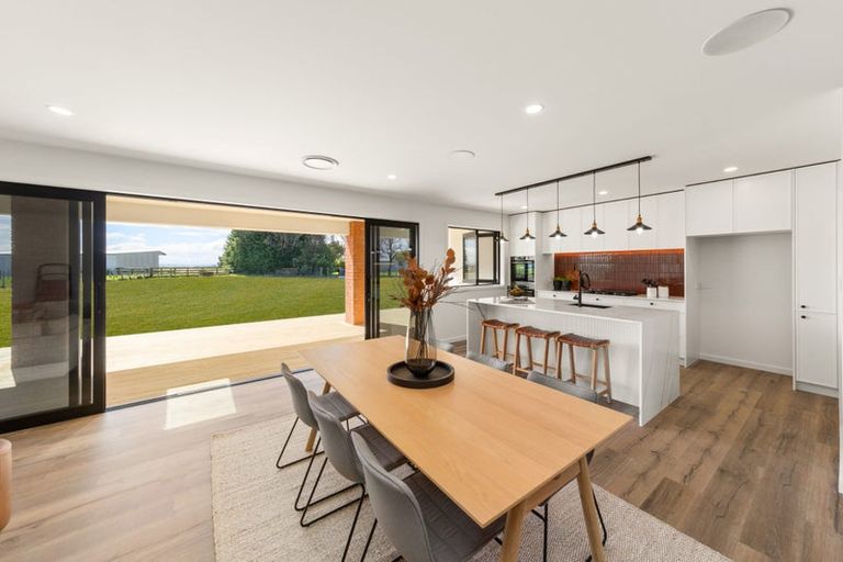 Photo of property in 11 Te Kahu Lane, Halcombe, 4779
