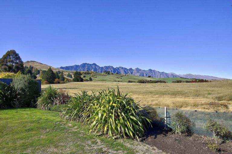 Photo of property in 65 Oregon Drive, Kelvin Heights, Queenstown, 9300