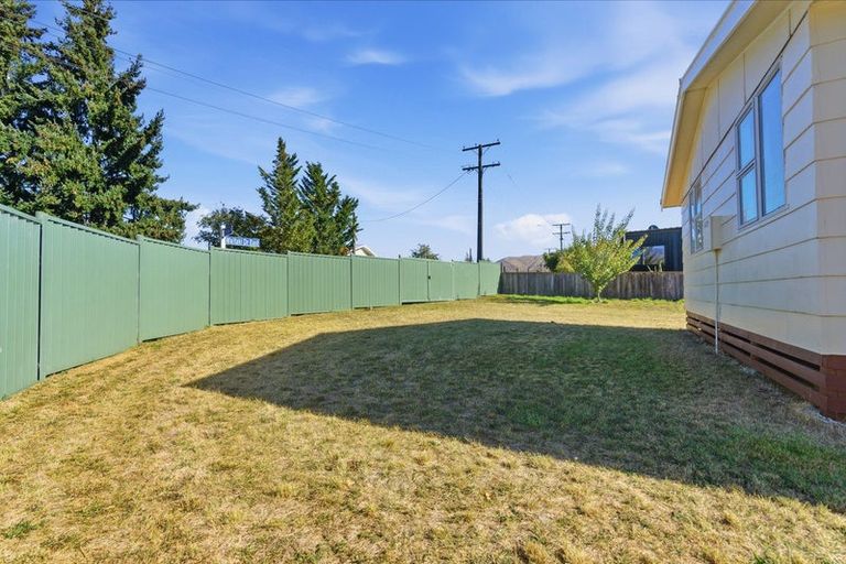 Photo of property in 11 Waitaki Drive East, Otematata, 9412