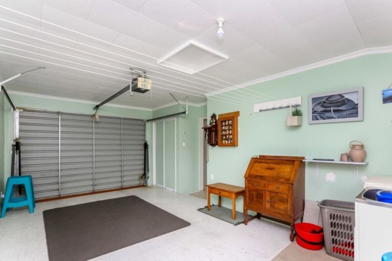 Photo of property in 7 Tukapa Street, Westown, New Plymouth, 4310