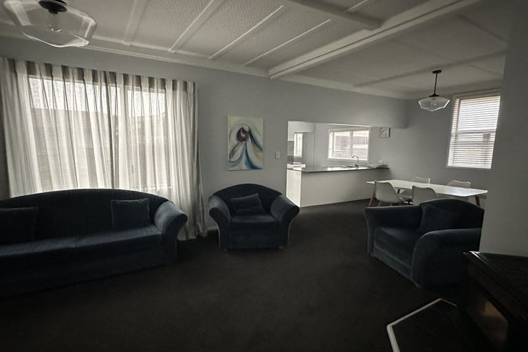 Photo of property in 27 Tukapa Street, Westown, New Plymouth, 4310