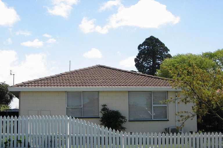 Photo of property in 49 Chipping Lane, Redwood, Christchurch, 8051