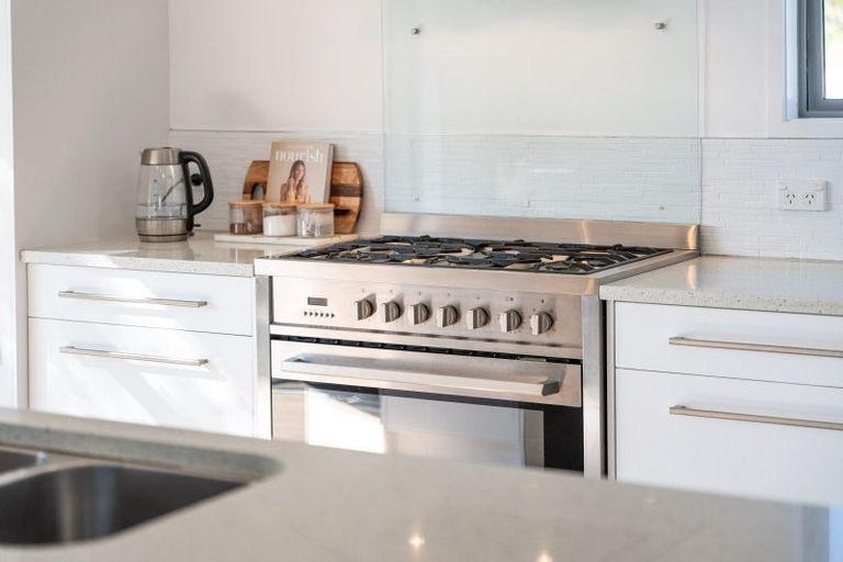Photo of property in 17 Windsor Street, Richmond Heights, Taupo, 3330