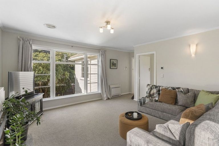 Photo of property in 21 Cecil Road, Tawa, Wellington, 5028