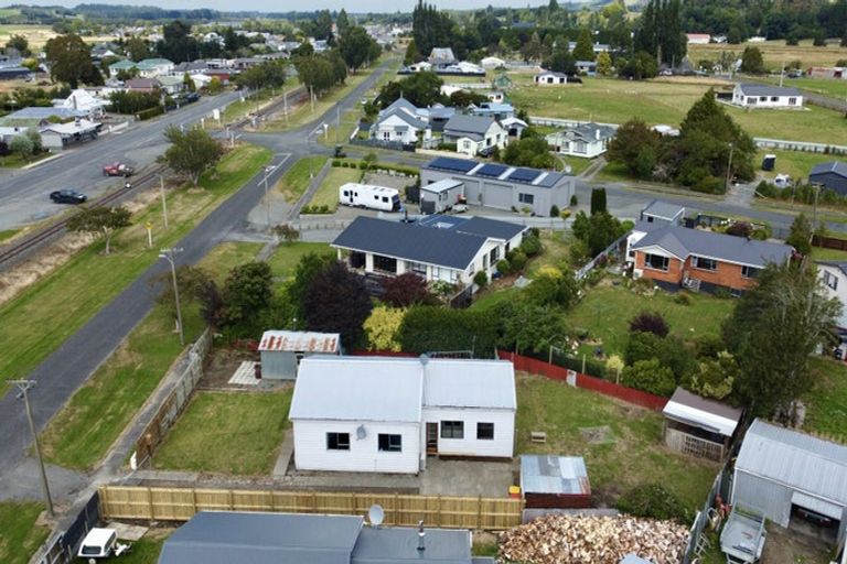 Photo of property in 63 Elles Road, Otautau, 9610