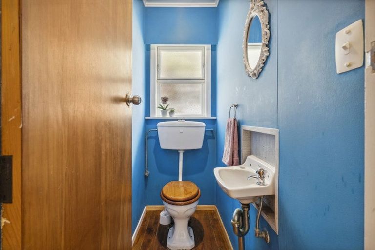 Photo of property in 16a Tirangi Road, Rongotai, Wellington, 6022