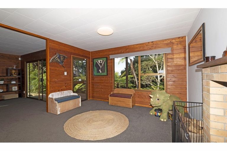 Photo of property in 31 Hartley Terrace, Massey, Auckland, 0614