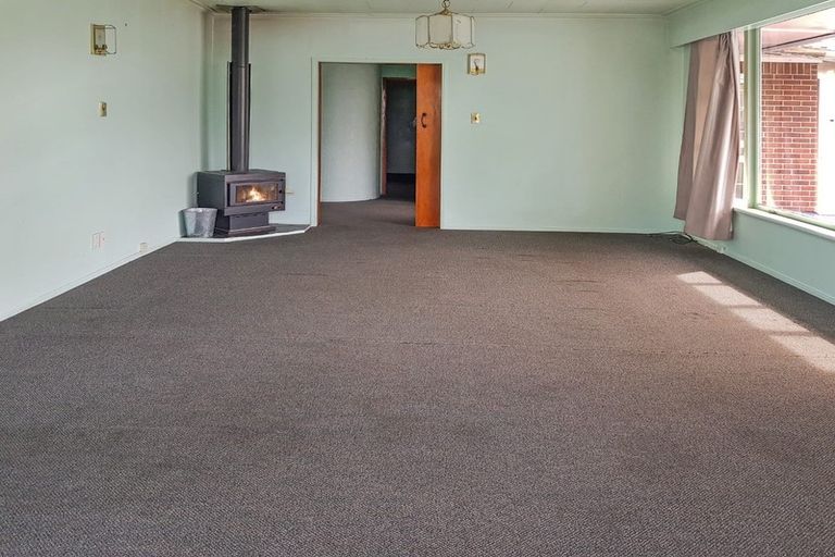 Photo of property in 23 Evans Road, Glen Eden, Auckland, 0602
