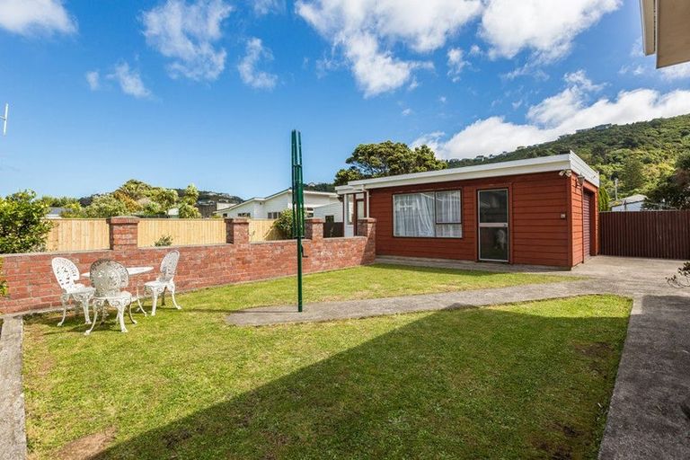 Photo of property in 53 Mersey Street, Island Bay, Wellington, 6023