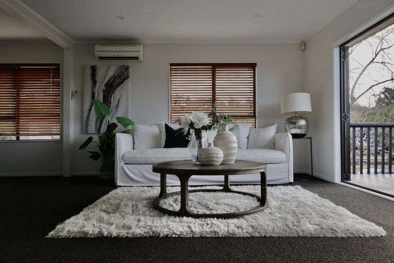 Photo of property in 141 West Harbour Drive, West Harbour, Auckland, 0618
